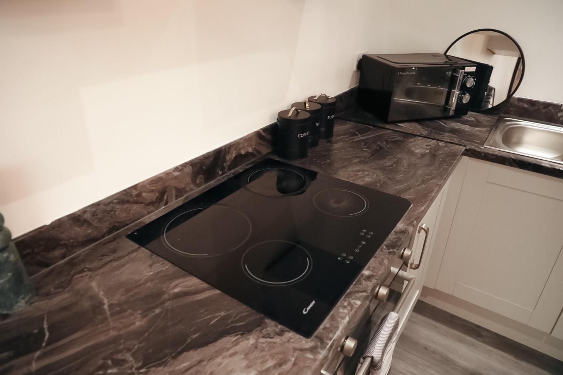 1 Bedroom Apartment Bradford City Centre Foster Square 外观 照片