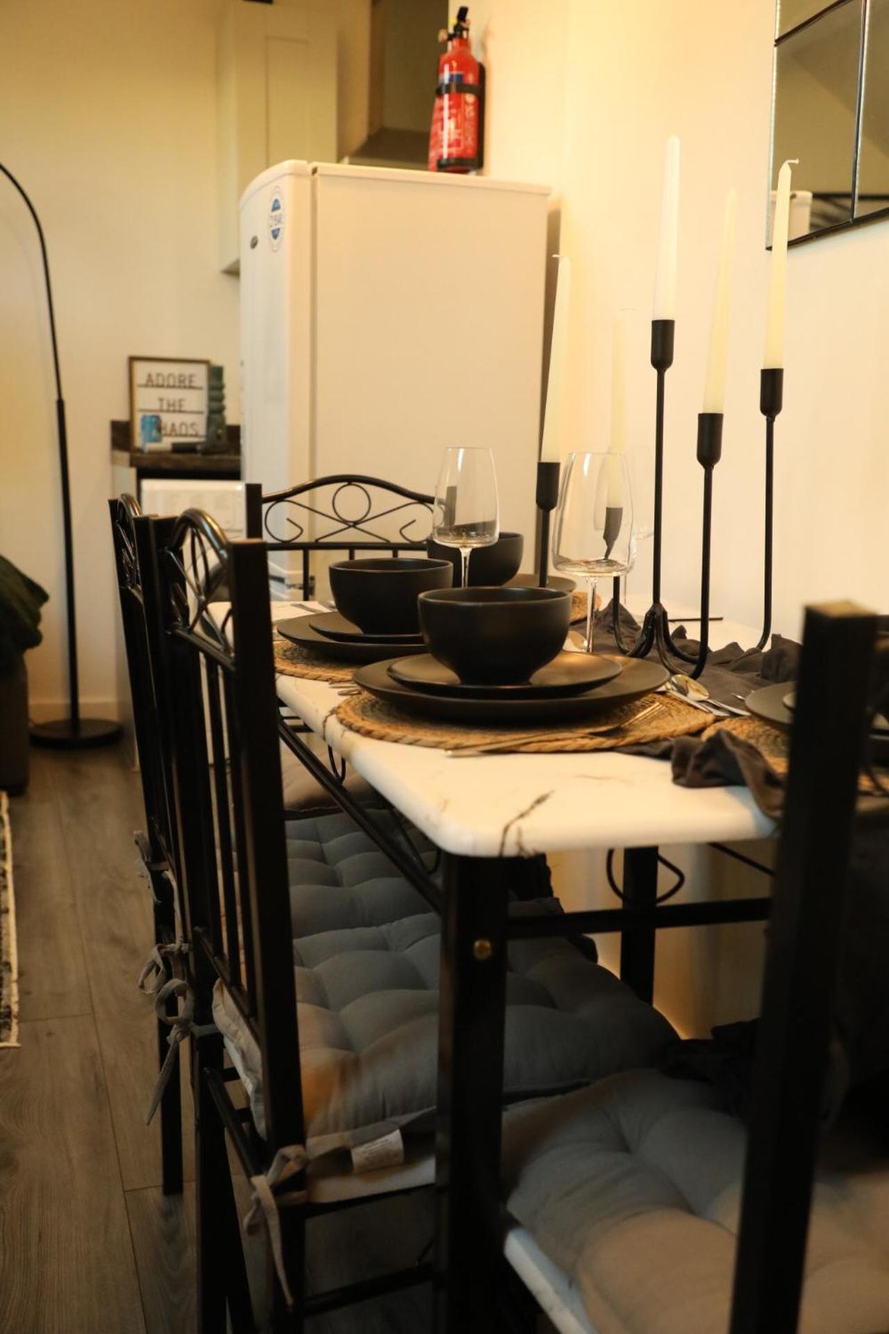 1 Bedroom Apartment Bradford City Centre Foster Square 外观 照片
