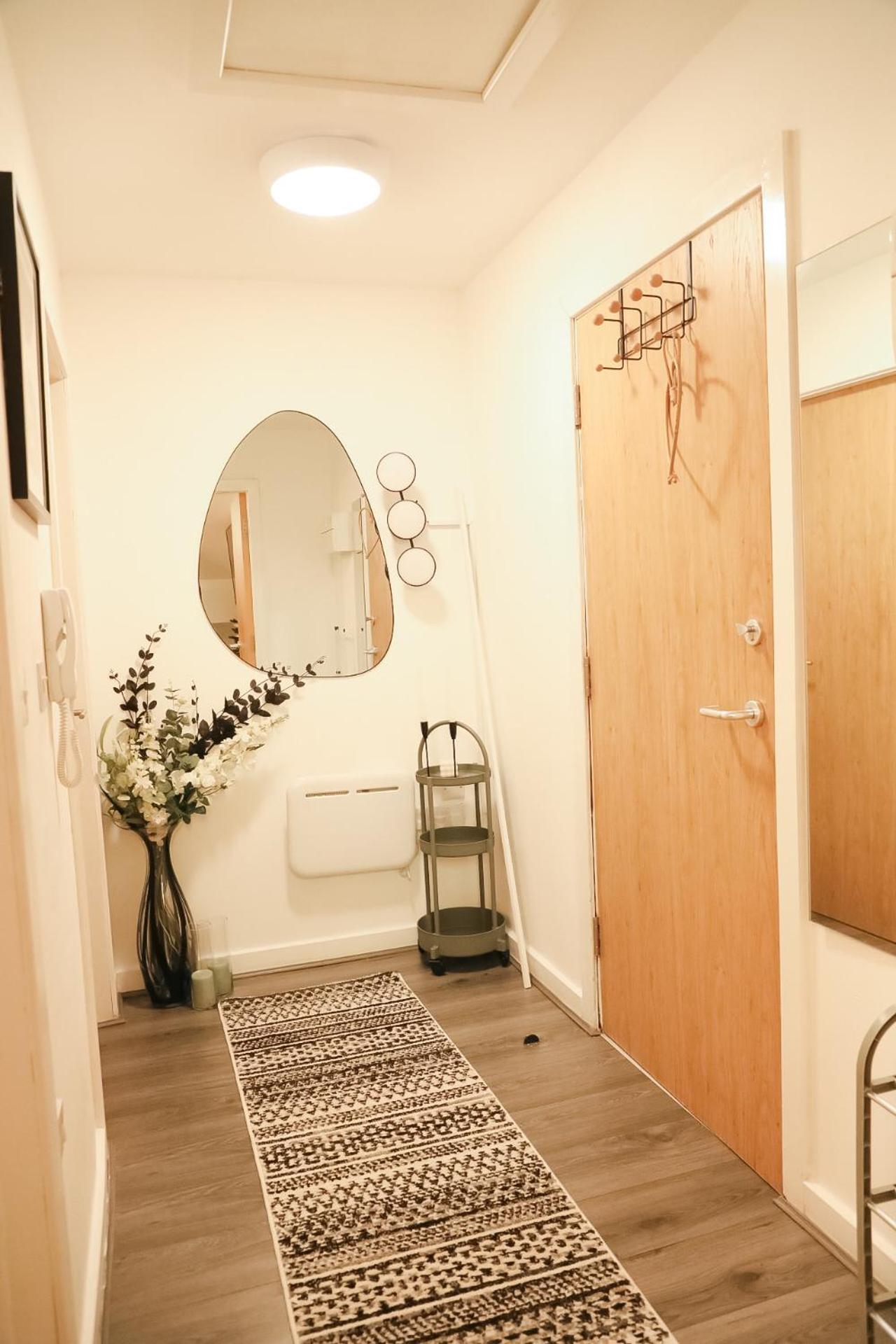 1 Bedroom Apartment Bradford City Centre Foster Square 外观 照片